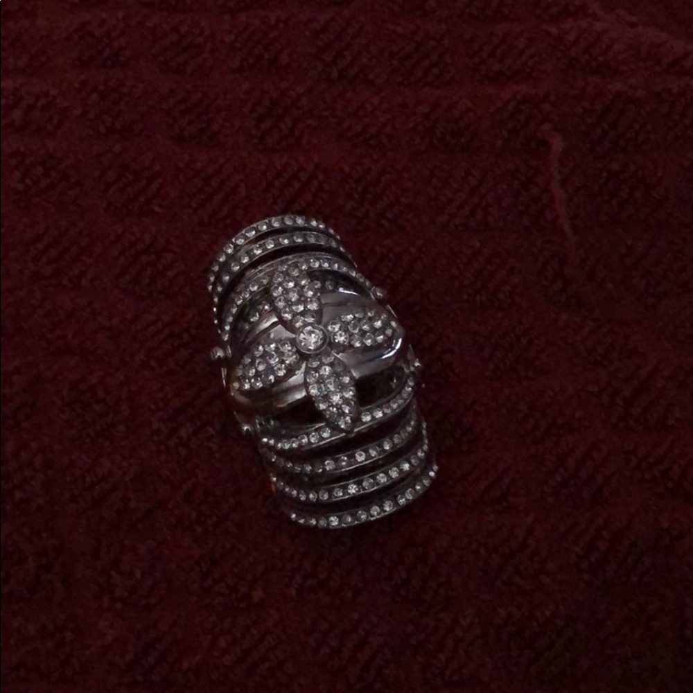 Silver knuckle ring with crystals